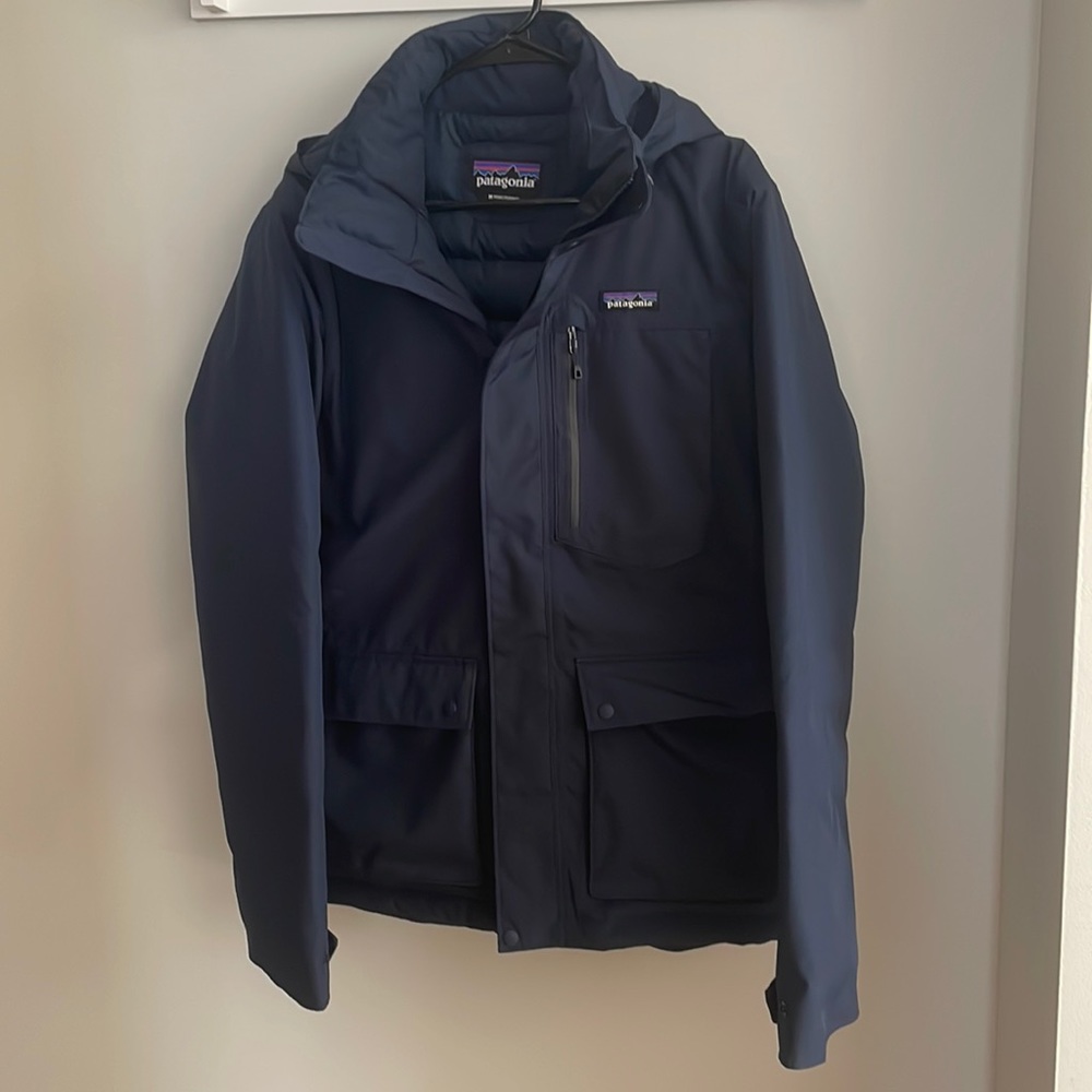 Mens Patagonia hooded coat, medium, navy blue